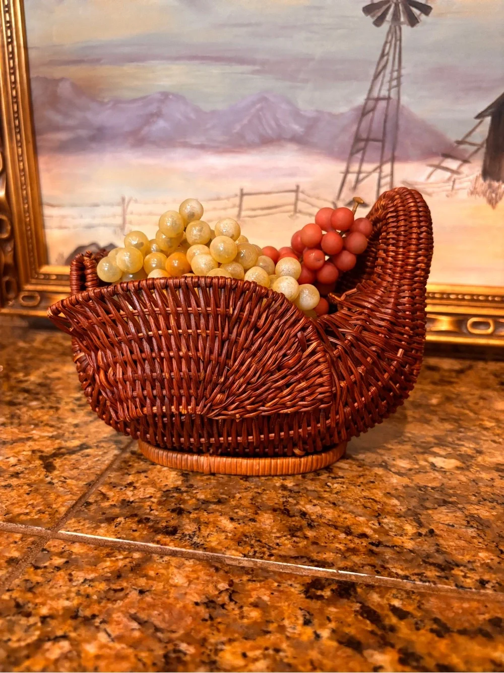 Vintage Wicker Rattan Duck Basket Handwoven Folk Art Cottage Farmhouse 7”